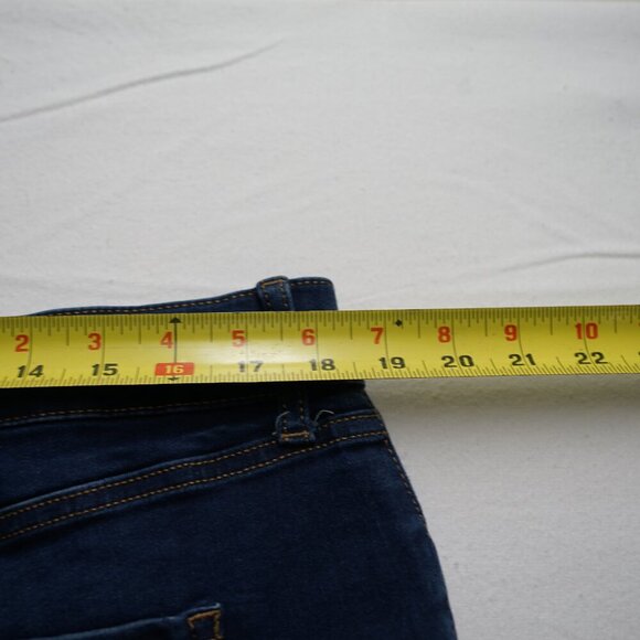 Nine West Women's Jean Shorts, Size 16 - Picture 7 of 7